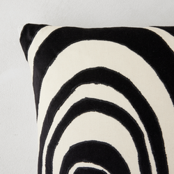 Nemy Lumbar Pillow - Black/White